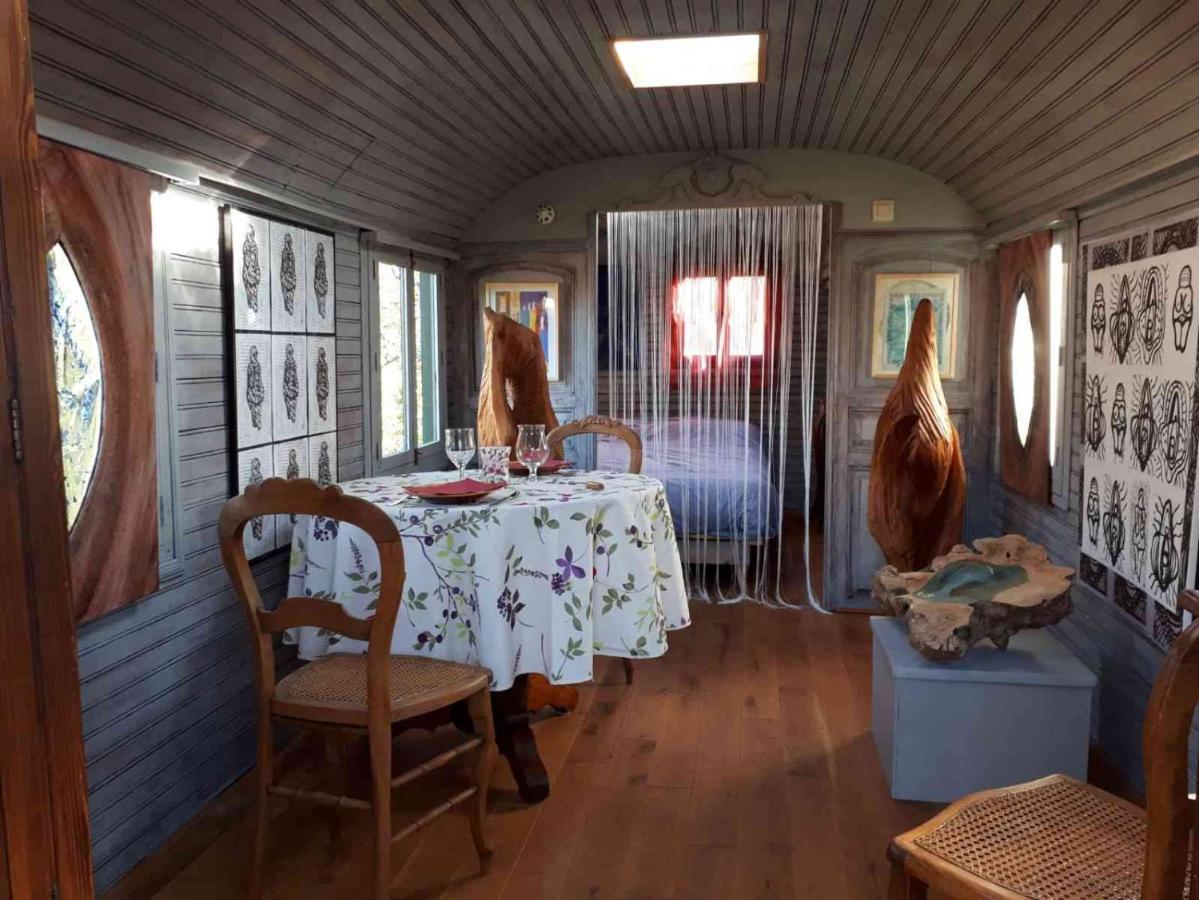 Bed and Breakfast Le Fond De La Biche Goutroux Екстер'єр фото
